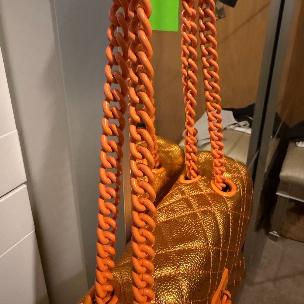 Kurt Geiger Gold Quilted Bag with Orange Chain - Picture 4 of 9